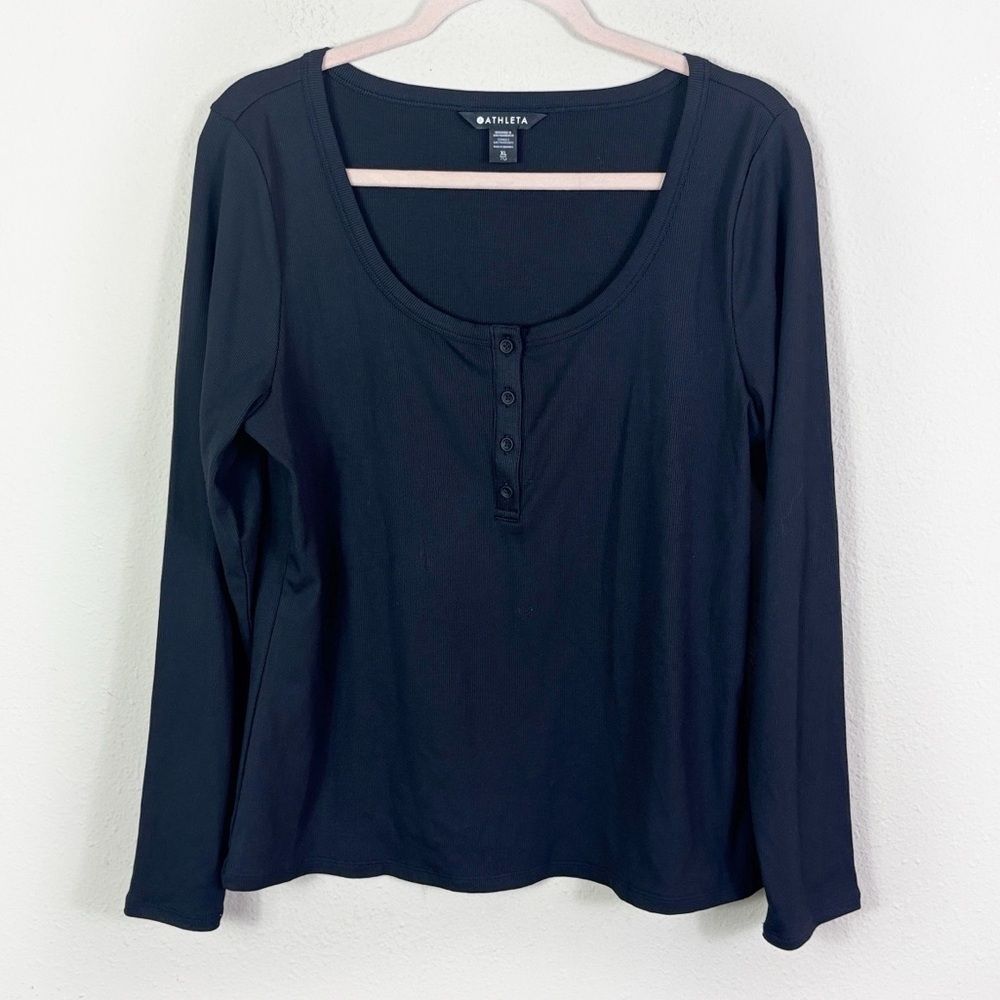 Athleta rib long sleeve partial button down in black size  XL